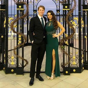 Meet your Posher, Therez